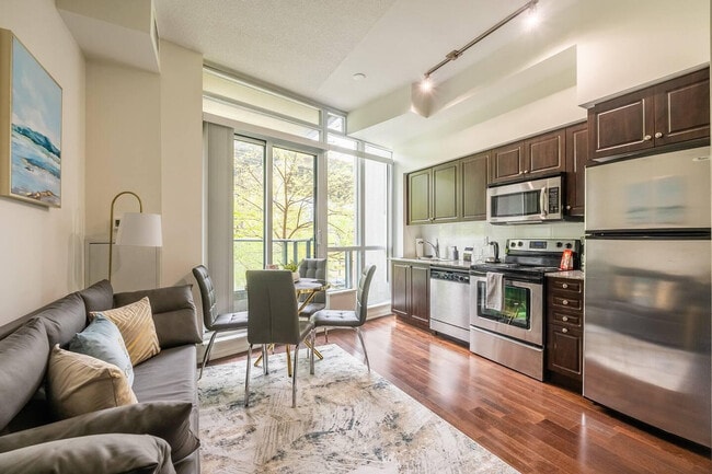 250 Fort York Blvd