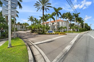 Windsor Coral Springs in Coral Springs, FL - Building Photo - Building Photo