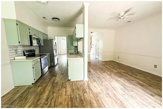 904 S Lake Cir in Chesapeake, VA - Building Photo - Building Photo