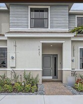 1473 NE 5th Ave in Florida City, FL - Building Photo