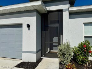 117 NE 7th Terrace in Cape Coral, FL - Building Photo - Building Photo