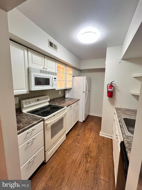 1303 Roberts Way in Voorhees Township, NJ - Building Photo - Building Photo