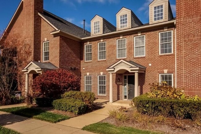 3370 Endsleigh Ln in Ypsilanti, MI - Building Photo - Building Photo