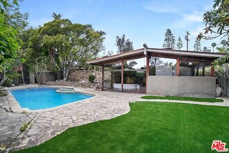 800 Bramble Way in Los Angeles, CA - Building Photo - Building Photo