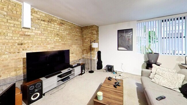 1313 W Addison St in Chicago, IL - Building Photo - Building Photo