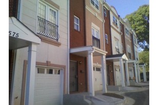 The Park at Laurel Townhomes in Atlanta, GA - Foto de edificio - Building Photo