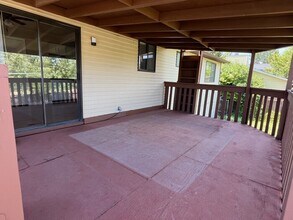 5346 Saguaro Dr in West Jordan, UT - Foto de edificio - Building Photo
