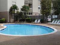 Metairie Lake Apartments photo'