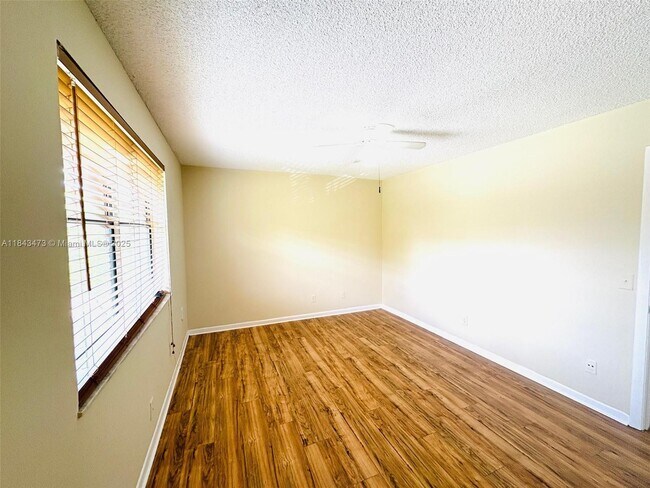 790 NW 103rd Terrace in Pembroke Pines, FL - Building Photo - Building Photo