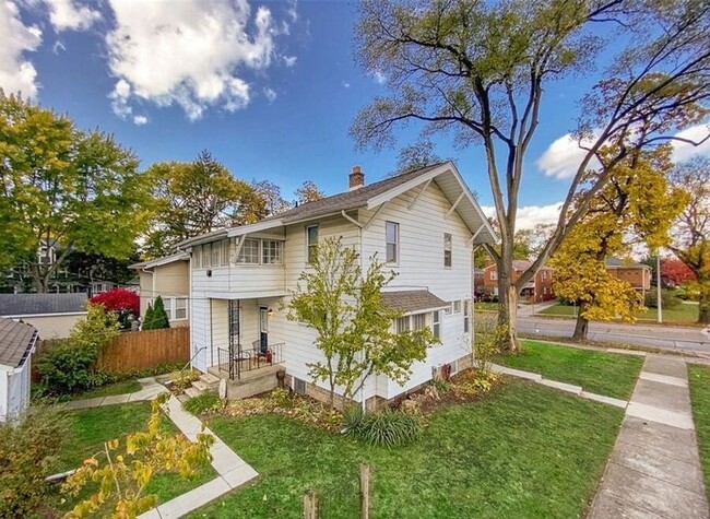 property at 203 Catalpa Dr