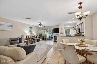 323 Sand Castle Way in Neptune Beach, FL - Building Photo - Building Photo