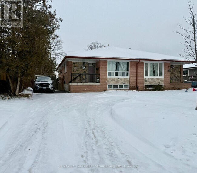 851 Bem Ave in Pickering, ON - Building Photo - Building Photo