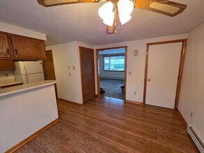 12B Mabel Ave, Unit 2 BR 1.5 Bath Apartment in Saco, ME - Building Photo - Building Photo