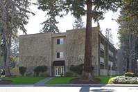 Remington Place Apartments in Sunnyvale, CA - Foto de edificio - Building Photo