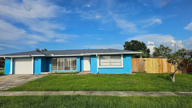 6950 Pompey St in North Port, FL - Building Photo - Building Photo