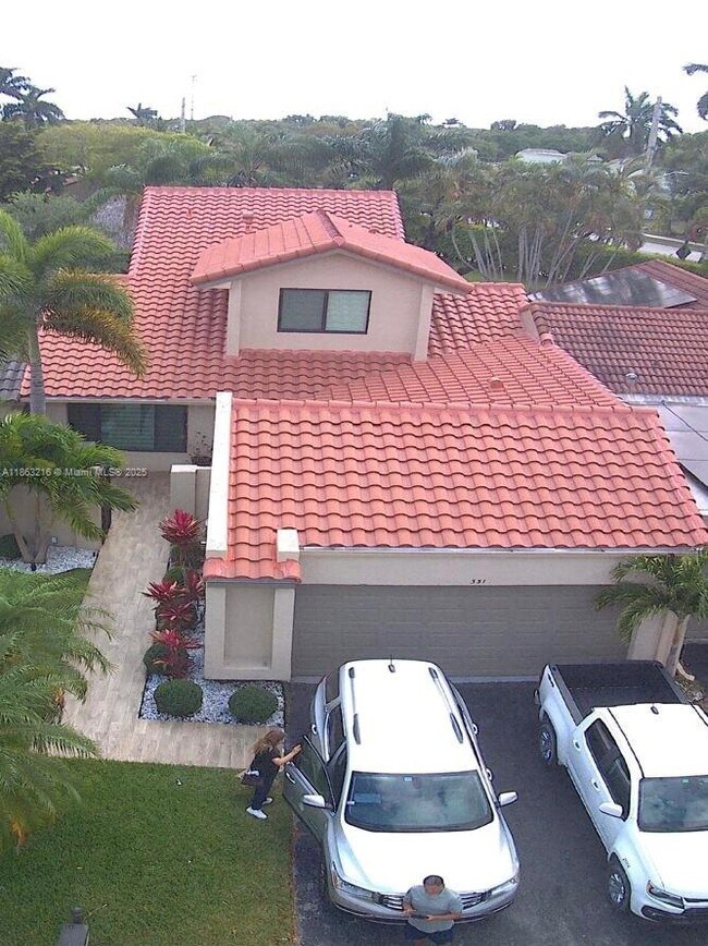 331 Patio Village Terrace in Weston, FL - Building Photo - Building Photo