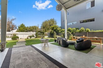 548 Rose Ave in Los Angeles, CA - Building Photo - Building Photo