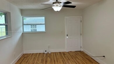 4149 NW 23rd Ct in Miami, FL - Building Photo - Building Photo