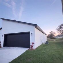 1618 Redfin Dr in Poinciana, FL - Building Photo - Building Photo