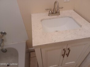 1421 Hazel St in Louisville, KY - Building Photo - Building Photo