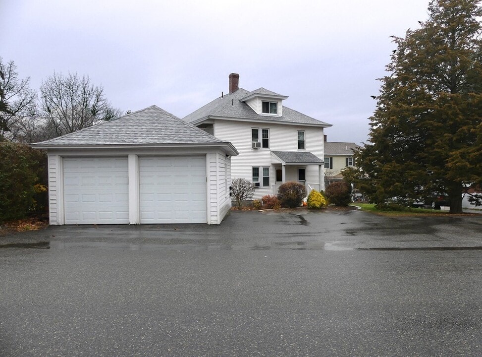 64-66 Waverly Rd in North Andover, MA - Building Photo