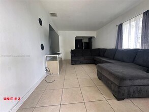 809 NE 2nd St in Hallandale Beach, FL - Building Photo - Building Photo