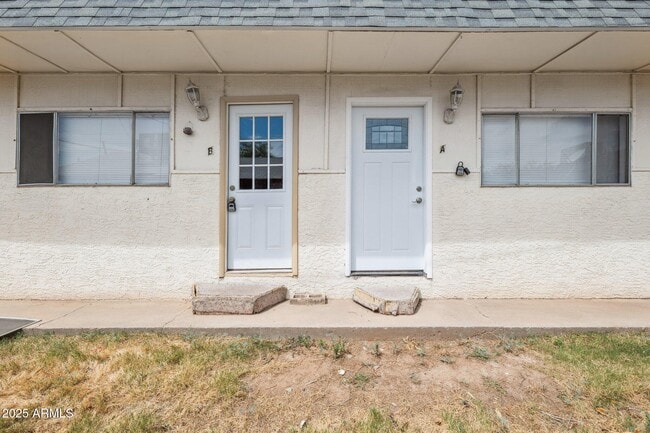 property at 2525 E Willetta St