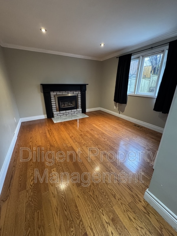 property at 1219 Cartier Blvd