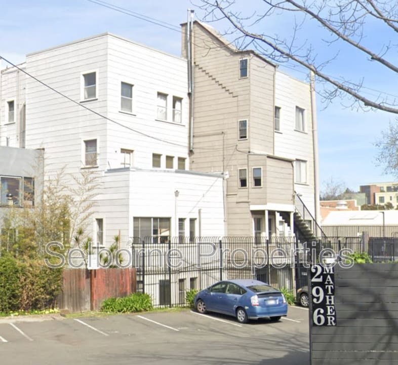 4348 Broadway in Oakland, CA - Building Photo