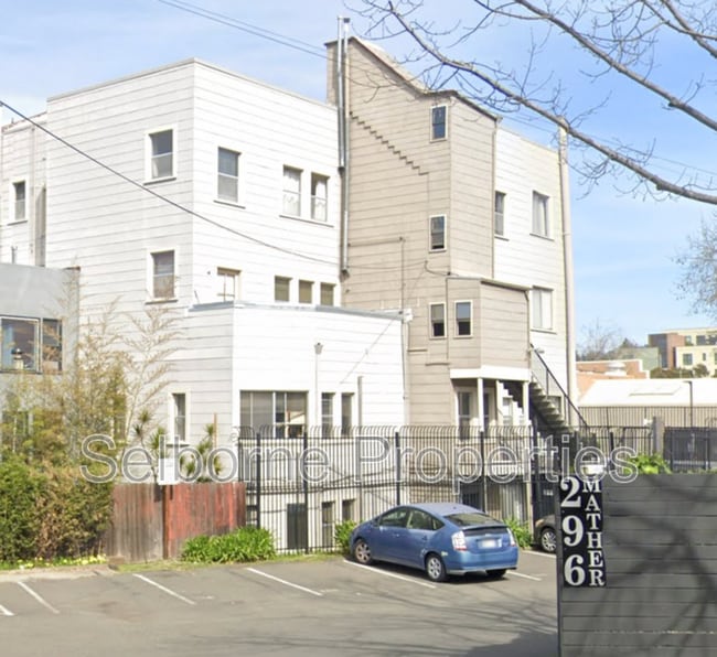 property at 4348 Broadway