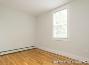 35 South St, Unit B4 in Boston, MA - Foto de edificio - Building Photo