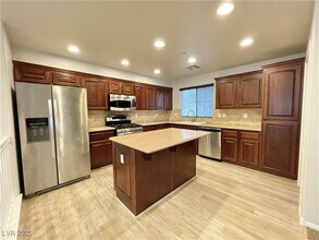 6484 Arbury Hall in Las Vegas, NV - Building Photo - Building Photo