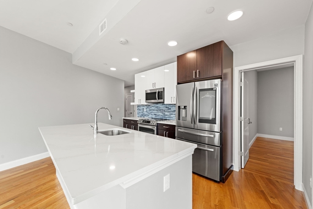 10 Taber St, Unit 207 in Boston, MA - Building Photo