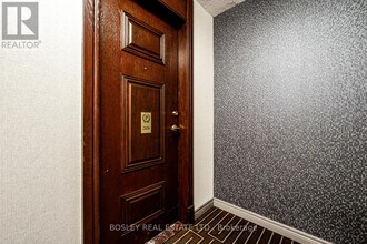 22 Olive Ave in Toronto, ON - Building Photo - Building Photo