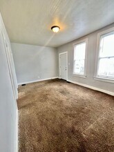 2422 New Haven Ave, Unit C in Fort Wayne, IN - Building Photo - Building Photo