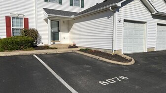 6076 Georges Park Dr, Unit 6076 in Canal Winchester, OH - Building Photo