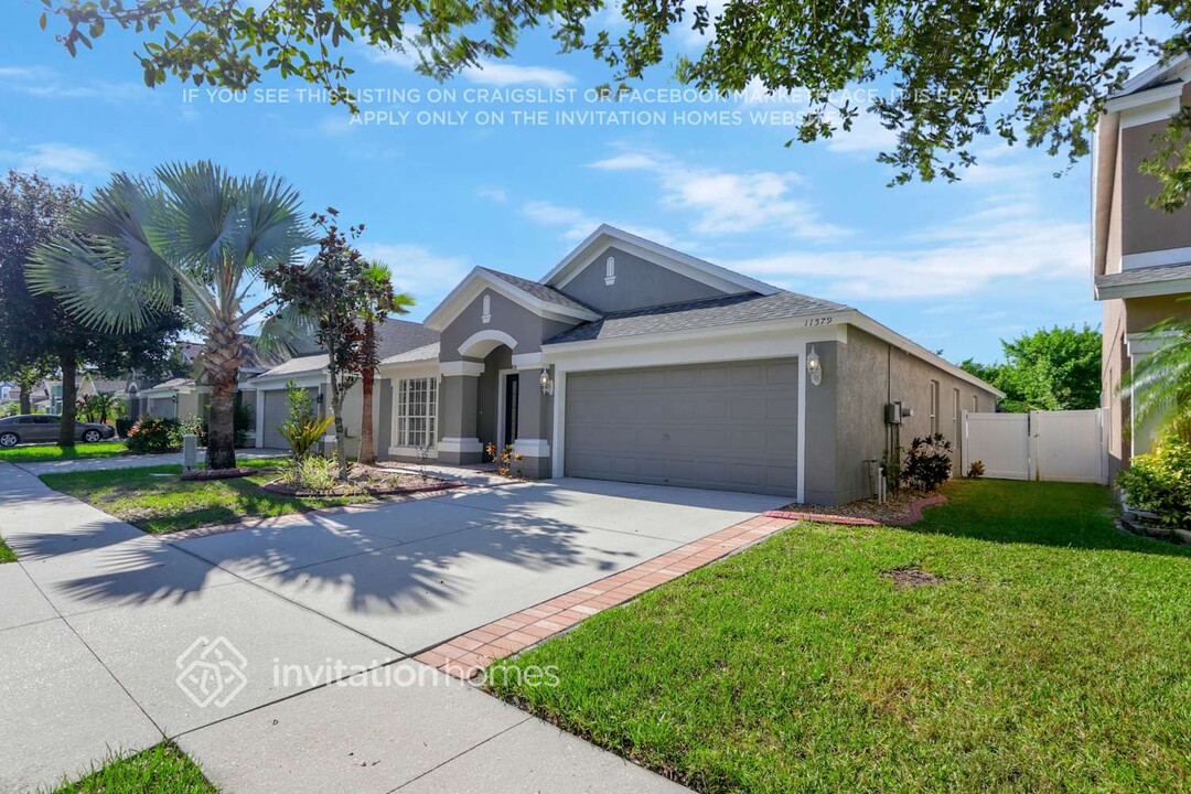 11579 Misty Isle Ln in Riverview, FL - Building Photo