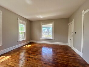 1182 Sanford St-Unit -Sanford 1182 in Muskegon, MI - Foto de edificio - Building Photo