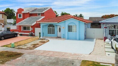 1382 SE 11th Pl in Homestead, FL - Building Photo - Building Photo