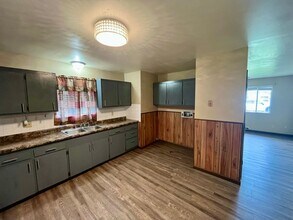 203 W Link Ave in Owensville, MO - Building Photo - Building Photo