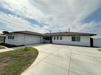 3208 Vassar St in Bakersfield, CA - Building Photo - Building Photo