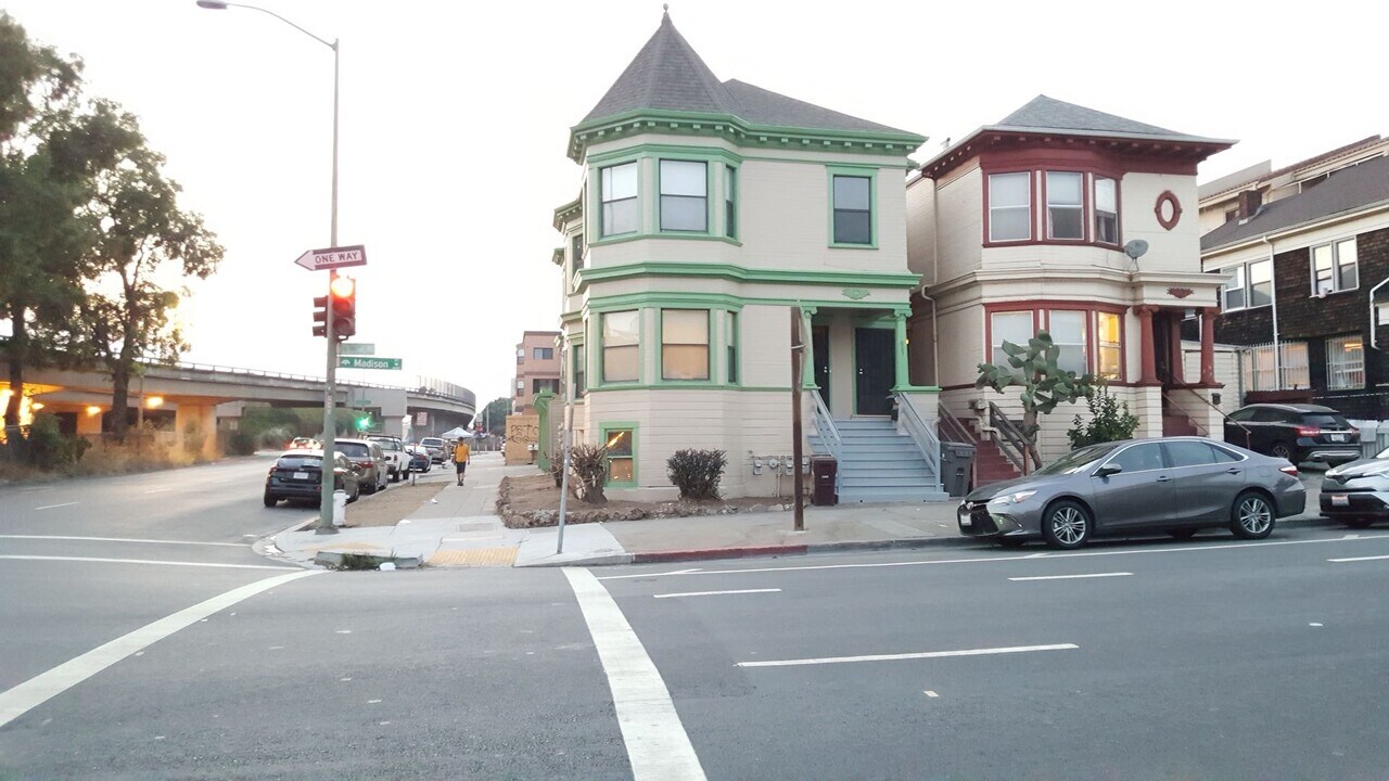 605 Madison St, Unit 603 in Oakland, CA - Building Photo