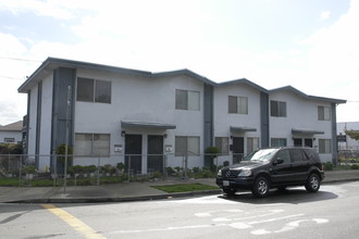 24619 Soto Rd in Hayward, CA - Foto de edificio - Building Photo