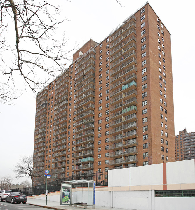 Atlantic Plaza Towers in Brooklyn, NY - Foto de edificio