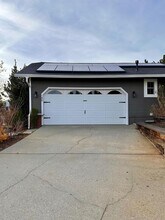 148 Castlemont Dr in Grass Valley, CA - Building Photo - Building Photo