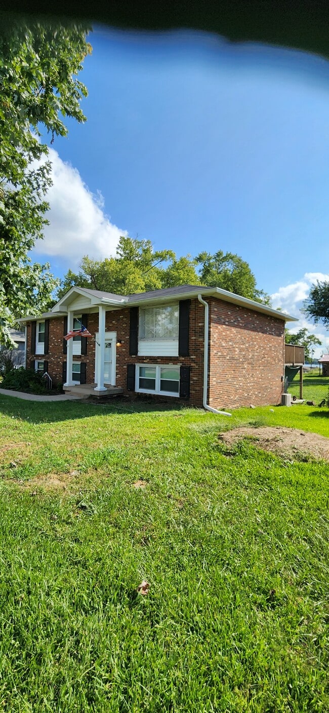 property at 114 Maureen Dr