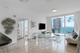 31 SE 5th St, Unit # 3812 in Miami, FL - Building Photo - Building Photo