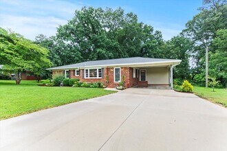1812 Elkton St in Athens, AL - Building Photo - Building Photo