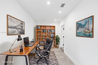 1610 NW 53rd St in Miami, FL - Building Photo - Building Photo