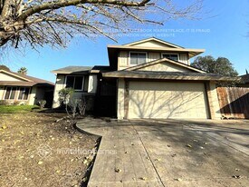 7449 Palmer House Dr in Sacramento, CA - Building Photo